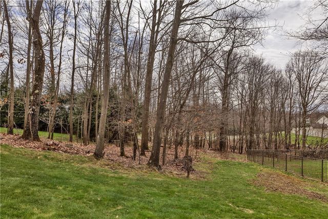 918 Gregory Ct, Cranberry Twp, PA 16066