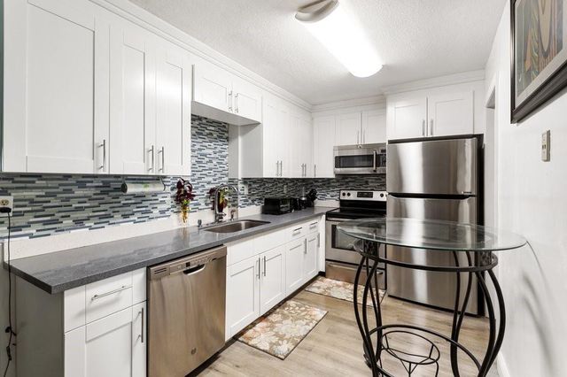 6800 NW 75 Drive, Tamarac, FL 33321