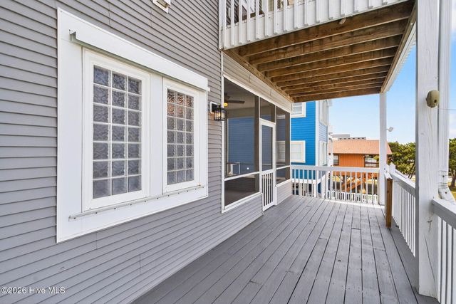 2003 W Pelican Drive, Oak Island, NC 28465