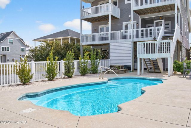 2003 W Pelican Drive, Oak Island, NC 28465