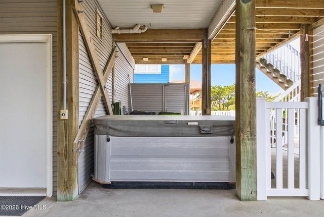 2003 W Pelican Drive, Oak Island, NC 28465