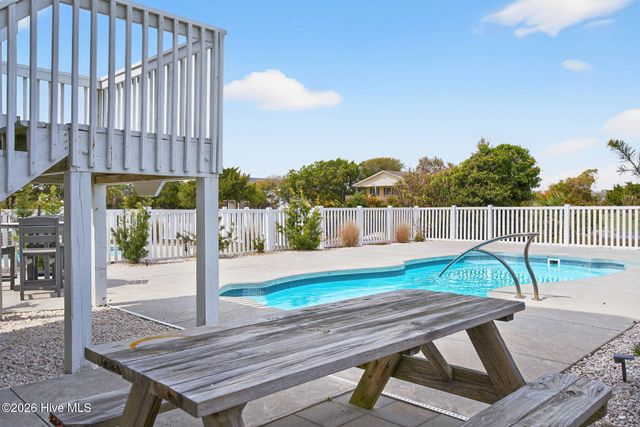 2003 W Pelican Drive, Oak Island, NC 28465