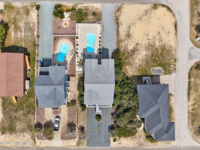 2003 W Pelican Drive, Oak Island, NC 28465