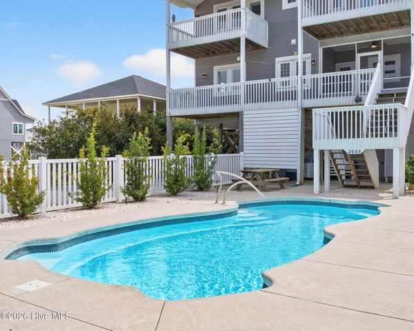 2003 W Pelican Drive, Oak Island, NC 28465