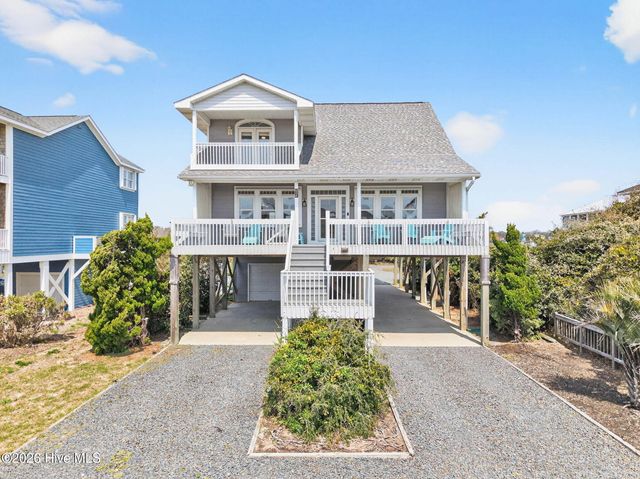 2003 W Pelican Drive, Oak Island, NC 28465