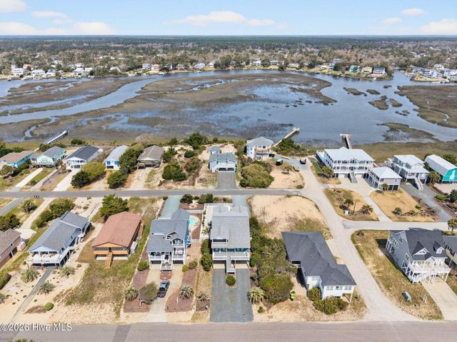 2003 W Pelican Drive, Oak Island, NC 28465