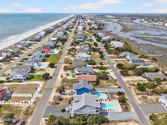 2003 W Pelican Drive, Oak Island, NC 28465