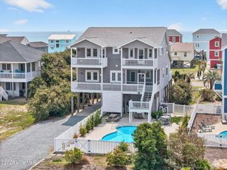 2003 W Pelican Drive, Oak Island, NC 28465