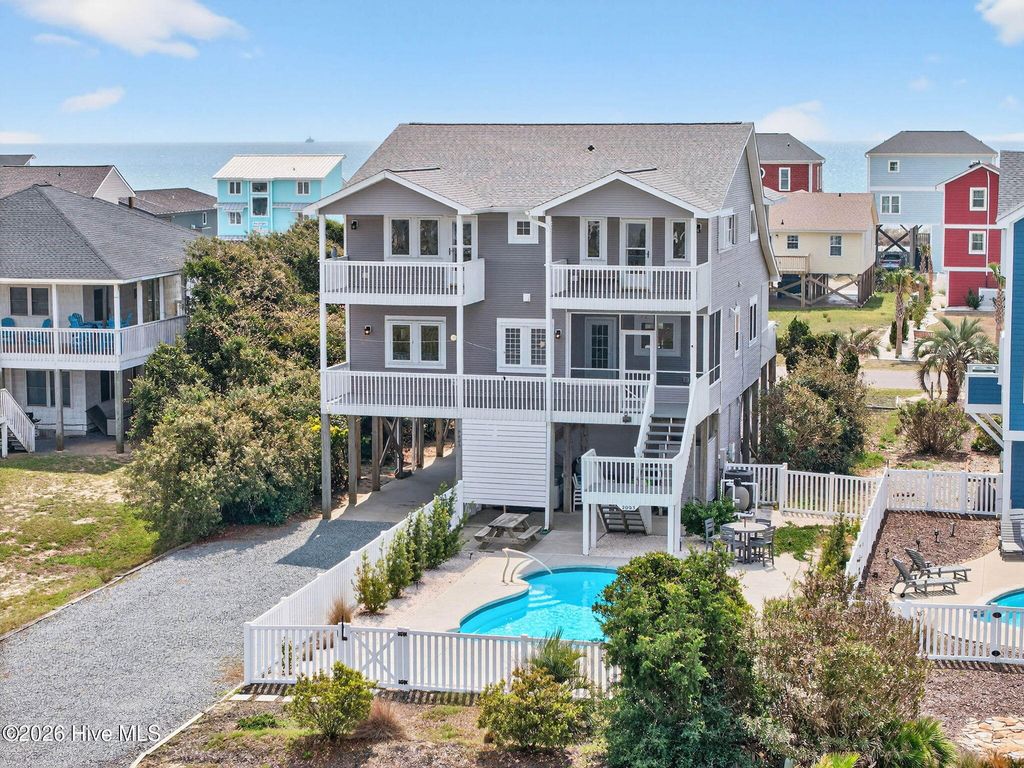 2003 W Pelican Drive, Oak Island, NC 28465
