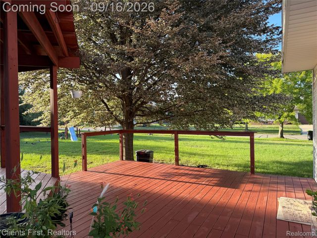 24519 Willowbrook, Novi, MI 48375