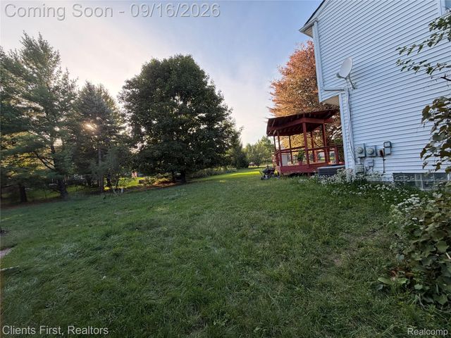 24519 Willowbrook, Novi, MI 48375