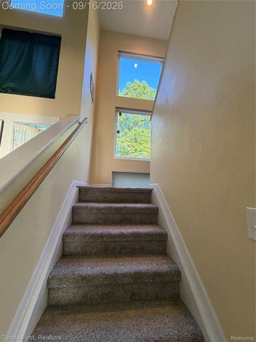 24519 Willowbrook, Novi, MI 48375