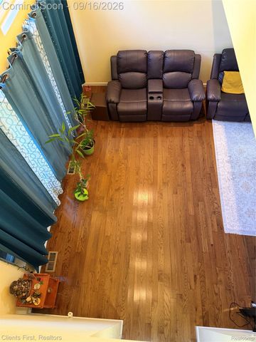 24519 Willowbrook, Novi, MI 48375