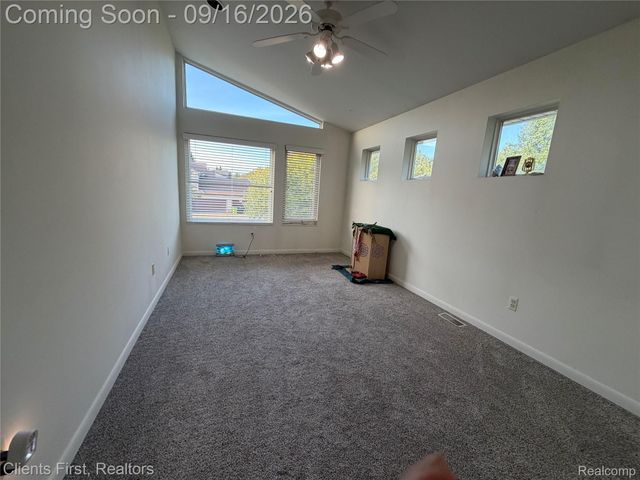 24519 Willowbrook, Novi, MI 48375