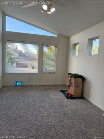 24519 Willowbrook, Novi, MI 48375
