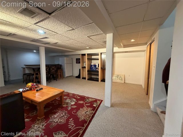 24519 Willowbrook, Novi, MI 48375