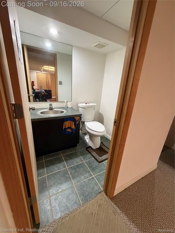 24519 Willowbrook, Novi, MI 48375
