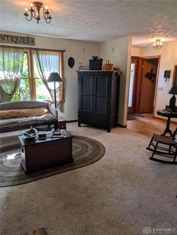 629 Oakridge Drive, Wilmington, OH 45177