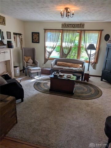 629 Oakridge Drive, Wilmington, OH 45177