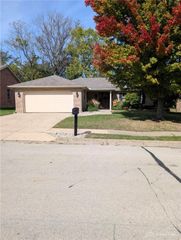 629 Oakridge Drive, Wilmington, OH 45177
