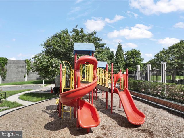 11375 ARISTOTLE DR #9-404, Fairfax, VA 22030