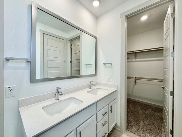 500 Deerpath ST, Leander, TX 78641