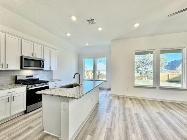 500 Deerpath ST, Leander, TX 78641