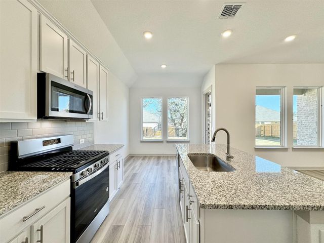 500 Deerpath ST, Leander, TX 78641