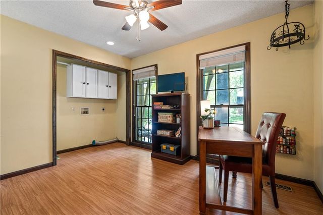 11524 Rosehill Road, Overland Park, KS 66210