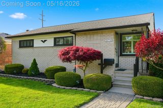 31710 Maplewood Street, Garden City, MI 48135