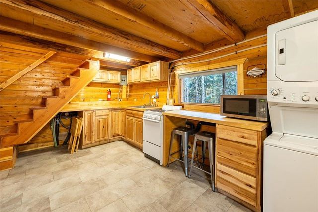2705 GOLDENROD CIRCLE, North Pole, AK 99705