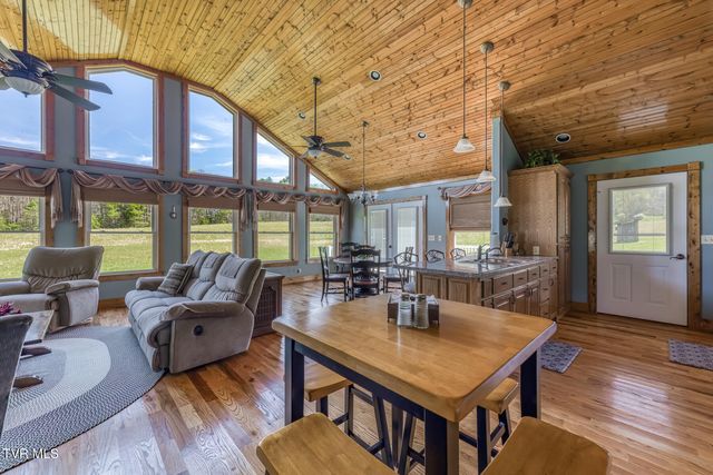 1650 Sluder Road, Shady Valley, TN 37688
