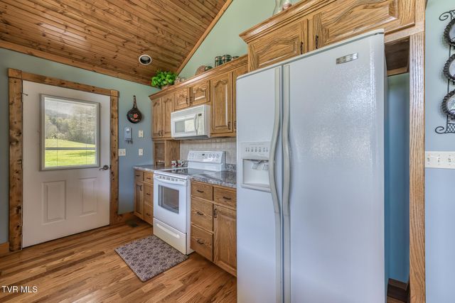 1650 Sluder Road, Shady Valley, TN 37688