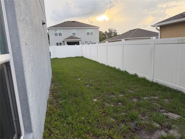 911 AVENAL LANE, Davenport, FL 33837