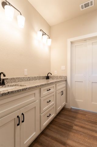 311 String Prairie WAY, Smithville, TX 78957