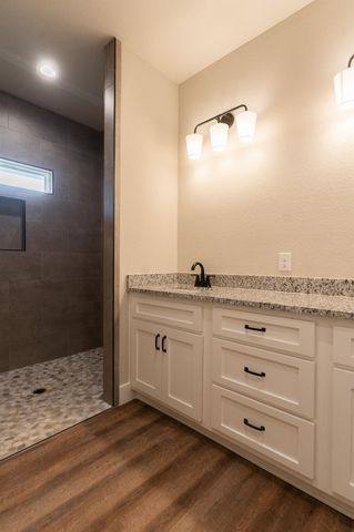 311 String Prairie WAY, Smithville, TX 78957