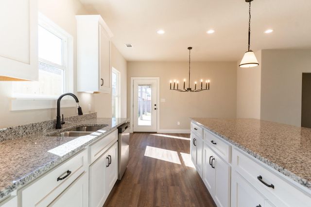 311 String Prairie WAY, Smithville, TX 78957