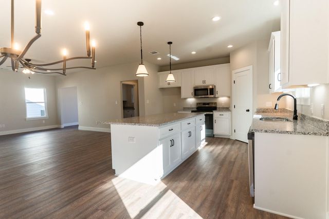 311 String Prairie WAY, Smithville, TX 78957