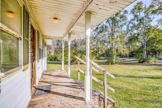 2800 Crabtree Church Rd, Molino, FL 32577