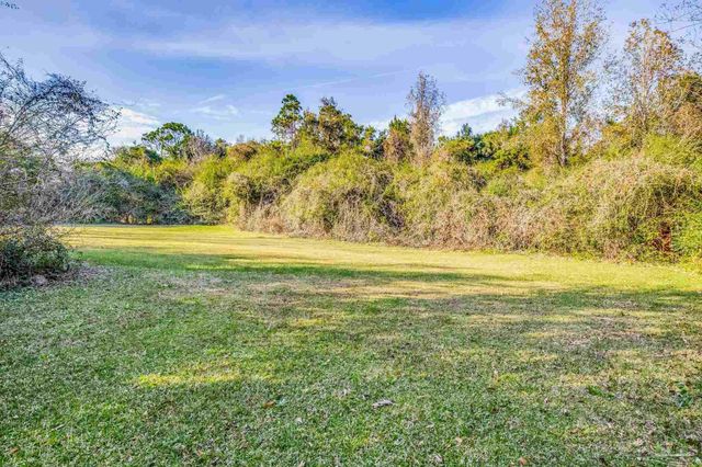 2800 Crabtree Church Rd, Molino, FL 32577