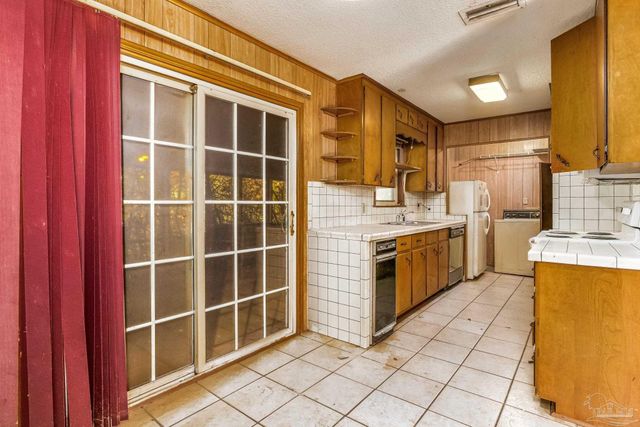 2800 Crabtree Church Rd, Molino, FL 32577