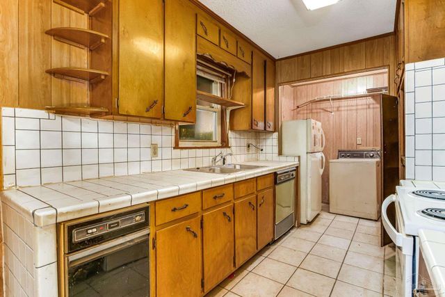 2800 Crabtree Church Rd, Molino, FL 32577