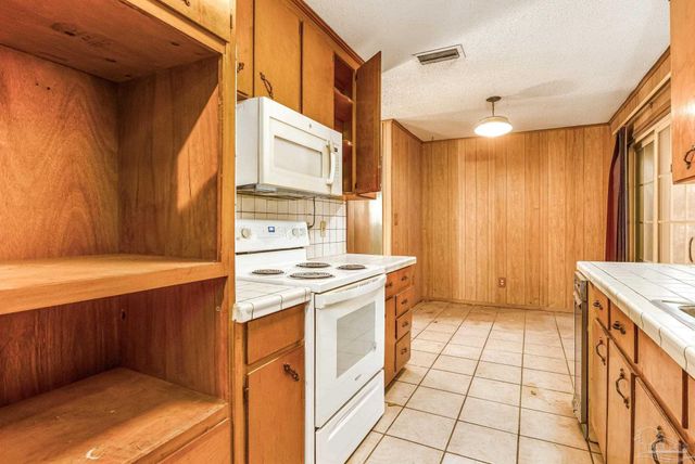 2800 Crabtree Church Rd, Molino, FL 32577