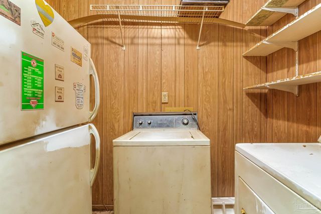 2800 Crabtree Church Rd, Molino, FL 32577