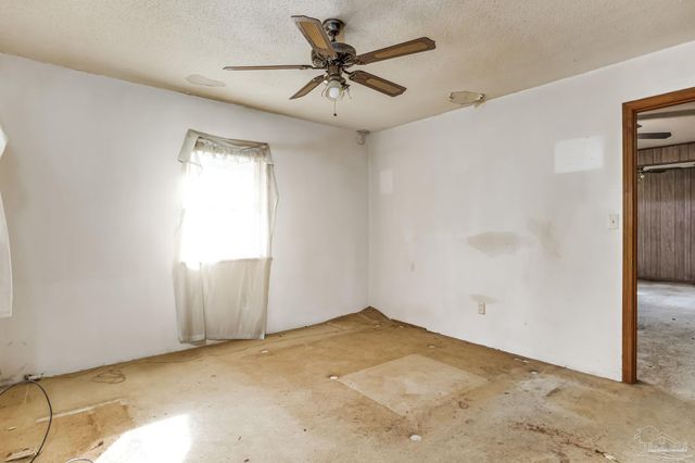 2800 Crabtree Church Rd, Molino, FL 32577