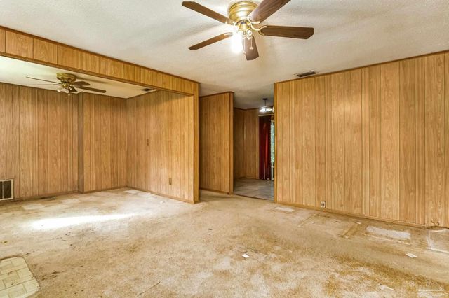 2800 Crabtree Church Rd, Molino, FL 32577