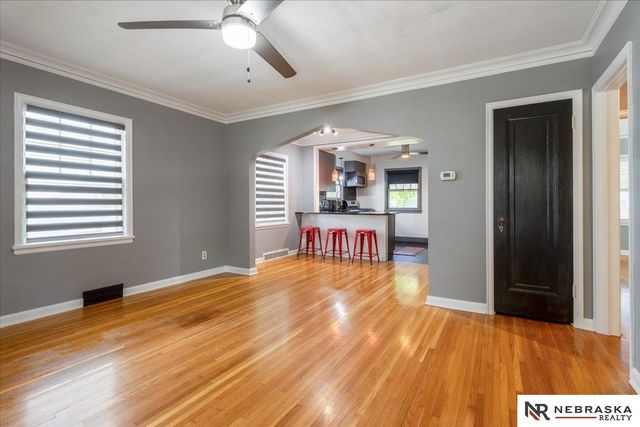 2137 S 61st Avenue, Omaha, NE 68106