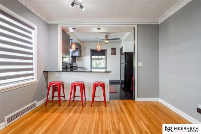 2137 S 61st Avenue, Omaha, NE 68106