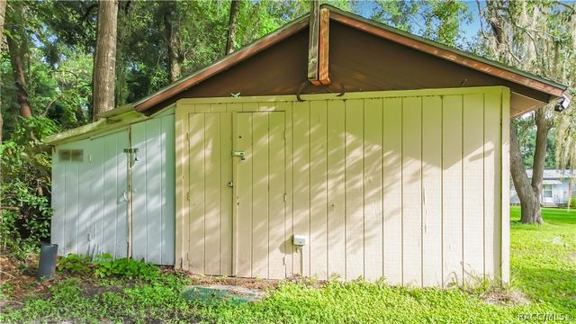 7130 S Brookwood Terrace, Floral City, FL 34436