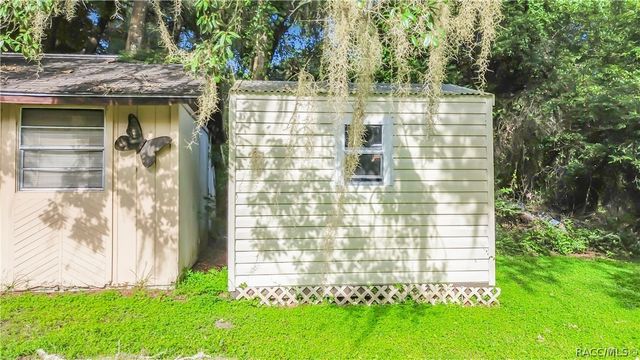7130 S Brookwood Terrace, Floral City, FL 34436